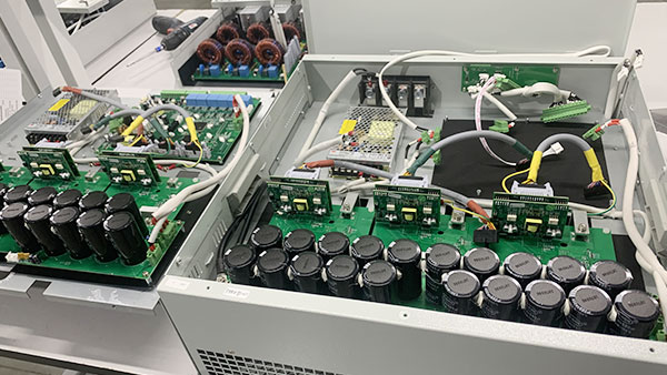 Hat ein statischer reaktiver Leistungsgenerator die Funktion eines Kondensators?